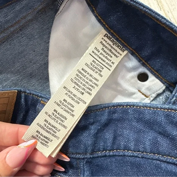 Patagonia Dark Wash Straight Jean Size 27 - Picture 4 of 7